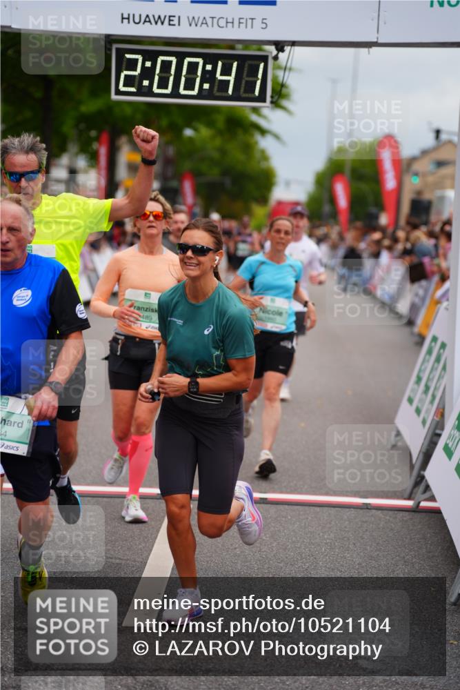 20.09.2026 - PSD Bank Halbmarathon LAZAROV Photography http://msf.ph/oto/10521104 20.09.2026 12:00:40 Ziel 1018, 1100, 1334, 1660, 2742, 2757, 3124, 3489, 3661, 3980, 4095, 4265, 4696 meine-sportfotos.de