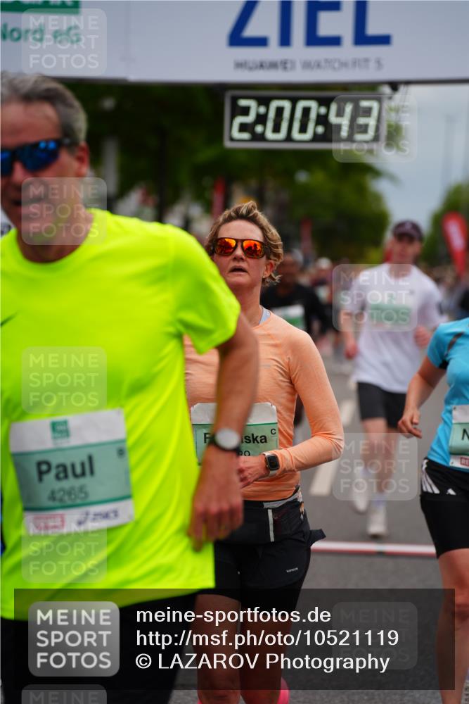 20.09.2026 - PSD Bank Halbmarathon LAZAROV Photography http://msf.ph/oto/10521119 20.09.2026 12:00:42 Ziel 1018, 1100, 1334, 1660, 2757, 3124, 3489, 3661, 3980, 4095, 4265, 4696 meine-sportfotos.de