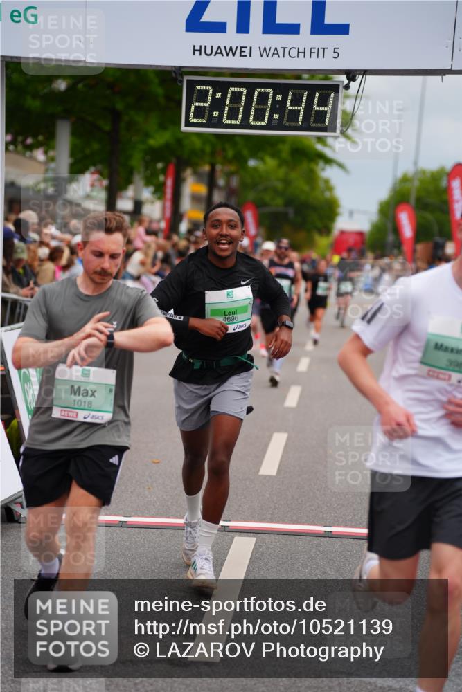 20.09.2026 - PSD Bank Halbmarathon LAZAROV Photography http://msf.ph/oto/10521139 20.09.2026 12:00:44 Ziel 1018, 1334, 1660, 2194, 2757, 2986, 3124, 3489, 3661, 3915, 3980, 4265, 4696 meine-sportfotos.de