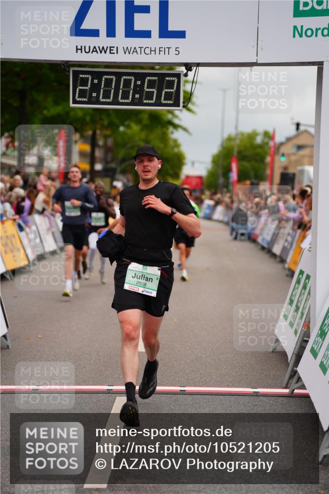 20.09.2026 - PSD Bank Halbmarathon LAZAROV Photography http://msf.ph/oto/10521205 20.09.2026 12:00:52 Ziel 1366, 2020, 2194, 2938, 2986, 3123, 3383, 3554, 3751, 3915, 4122 meine-sportfotos.de
