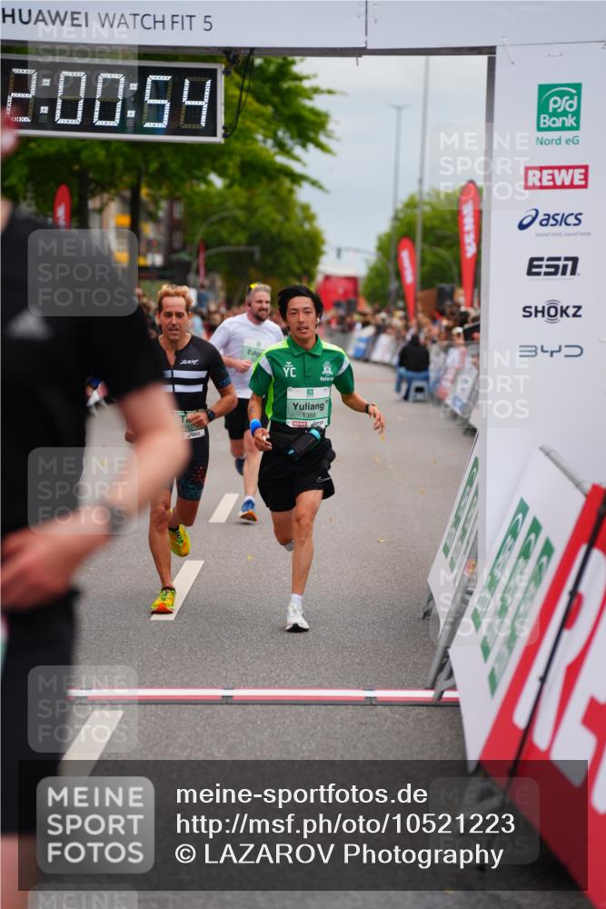 20.09.2026 - PSD Bank Halbmarathon LAZAROV Photography http://msf.ph/oto/10521223 20.09.2026 12:00:54 Ziel 1366, 2020, 2194, 2938, 2986, 3027, 3123, 3383, 3554, 3751, 3915, 4122 meine-sportfotos.de