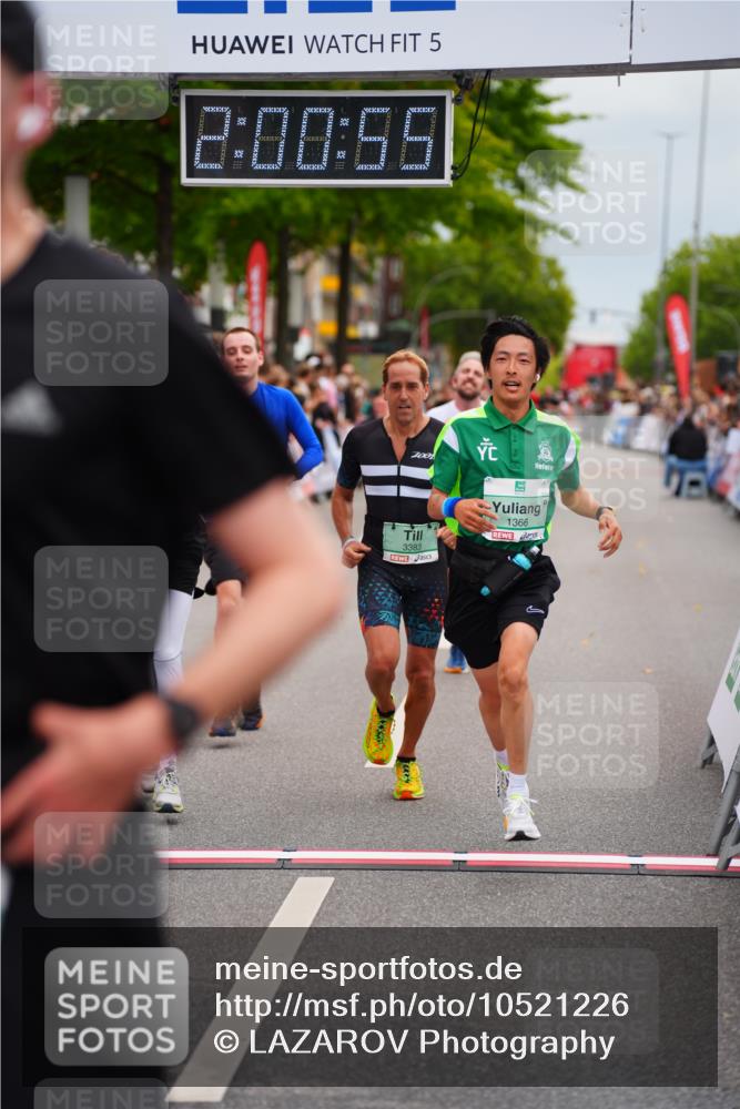 20.09.2026 - PSD Bank Halbmarathon LAZAROV Photography http://msf.ph/oto/10521226 20.09.2026 12:00:54 Ziel 1366, 2020, 2194, 2938, 2986, 3027, 3123, 3383, 3554, 3751, 3915, 4122 meine-sportfotos.de