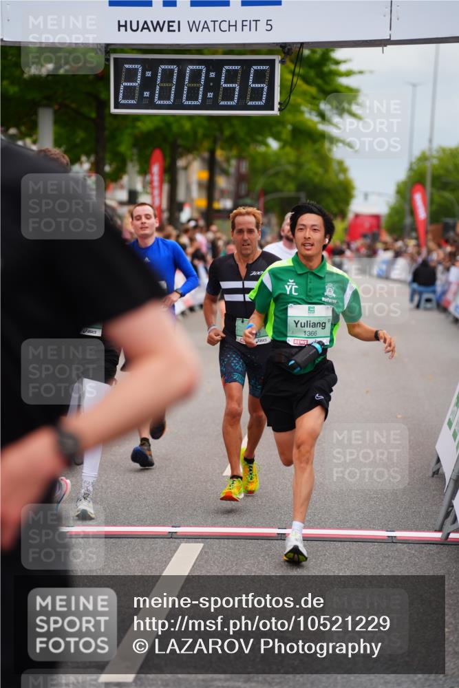 20.09.2026 - PSD Bank Halbmarathon LAZAROV Photography http://msf.ph/oto/10521229 20.09.2026 12:00:54 Ziel 1366, 2020, 2194, 2938, 2986, 3027, 3123, 3383, 3554, 3751, 3915, 4122 meine-sportfotos.de