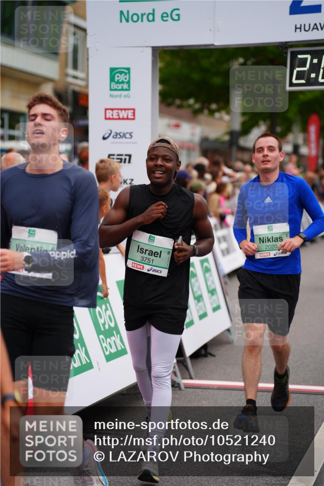 20.09.2026 - PSD Bank Halbmarathon LAZAROV Photography http://msf.ph/oto/10521240 20.09.2026 12:00:56 Ziel 1366, 2020, 2194, 2938, 2986, 3027, 3123, 3383, 3554, 3751, 4122 meine-sportfotos.de
