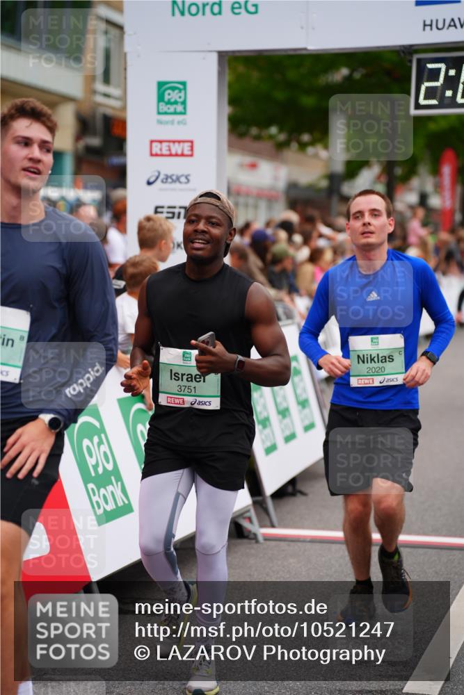 20.09.2026 - PSD Bank Halbmarathon LAZAROV Photography http://msf.ph/oto/10521247 20.09.2026 12:00:56 Ziel 1366, 2020, 2194, 2938, 2986, 3027, 3123, 3383, 3554, 3751, 4122 meine-sportfotos.de