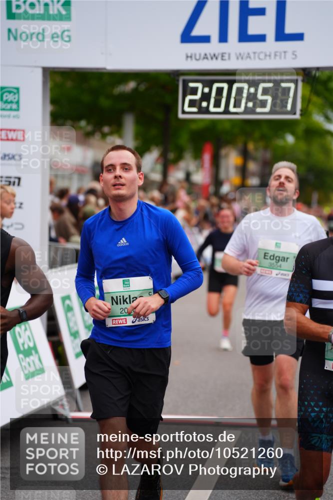 20.09.2026 - PSD Bank Halbmarathon LAZAROV Photography http://msf.ph/oto/10521260 20.09.2026 12:00:56 Ziel 1366, 2020, 2194, 2938, 2986, 3027, 3123, 3383, 3554, 3751, 4122 meine-sportfotos.de