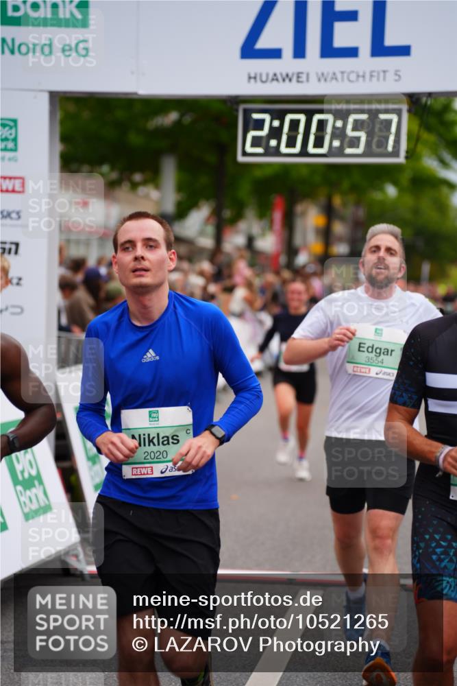20.09.2026 - PSD Bank Halbmarathon LAZAROV Photography http://msf.ph/oto/10521265 20.09.2026 12:00:56 Ziel 1366, 2020, 2194, 2938, 2986, 3027, 3123, 3383, 3554, 3751, 4122 meine-sportfotos.de