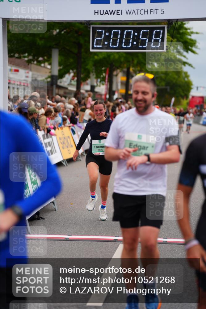 20.09.2026 - PSD Bank Halbmarathon LAZAROV Photography http://msf.ph/oto/10521268 20.09.2026 12:00:57 Ziel 1366, 2020, 2938, 3027, 3123, 3283, 3383, 3554, 3751, 4122 meine-sportfotos.de
