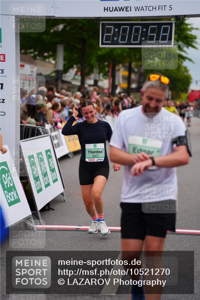 20.09.2026 - PSD Bank Halbmarathon LAZAROV Photography http://msf.ph/oto/10521270 20.09.2026 12:00:58 Ziel 1366, 2020, 2938, 3027, 3123, 3283, 3383, 3554, 3751 meine-sportfotos.de