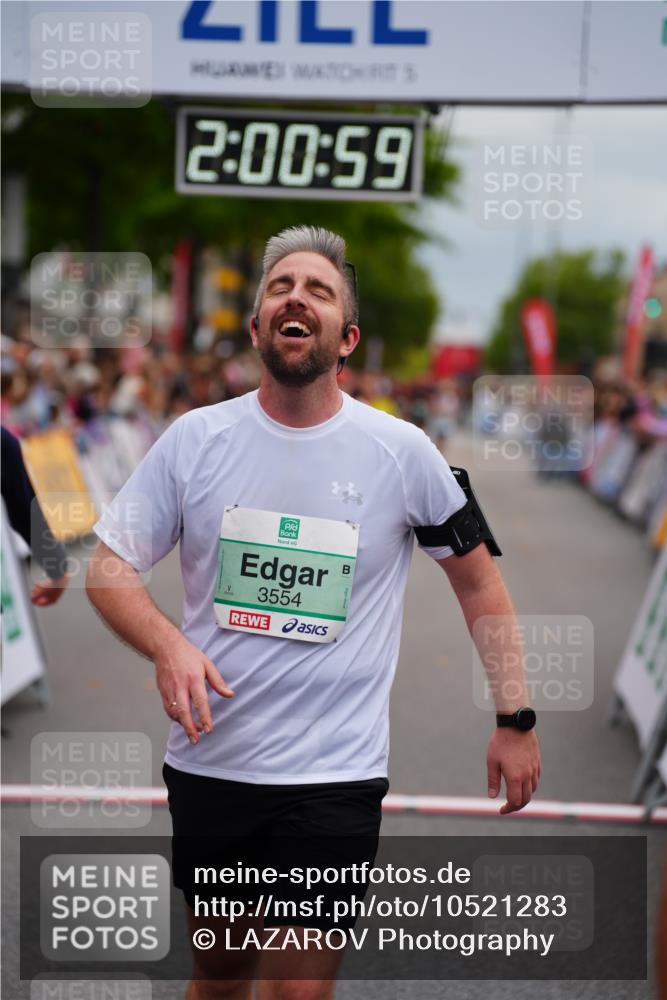 20.09.2026 - PSD Bank Halbmarathon LAZAROV Photography http://msf.ph/oto/10521283 20.09.2026 12:00:58 Ziel 1366, 2020, 2938, 3027, 3123, 3283, 3383, 3554, 3751 meine-sportfotos.de