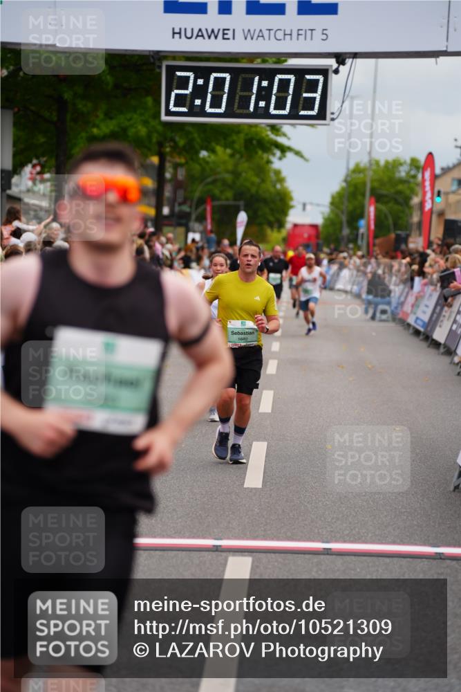 20.09.2026 - PSD Bank Halbmarathon LAZAROV Photography http://msf.ph/oto/10521309 20.09.2026 12:01:03 Ziel 1271, 1682, 2020, 3027, 3283, 3368, 3383, 3554 meine-sportfotos.de