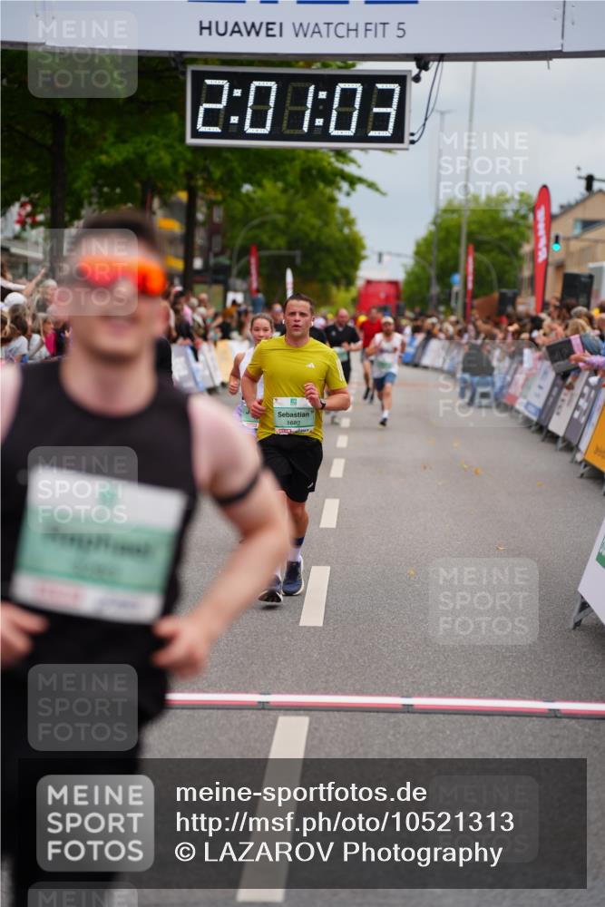 20.09.2026 - PSD Bank Halbmarathon LAZAROV Photography http://msf.ph/oto/10521313 20.09.2026 12:01:03 Ziel 1271, 1682, 2020, 3027, 3283, 3368, 3383, 3554 meine-sportfotos.de
