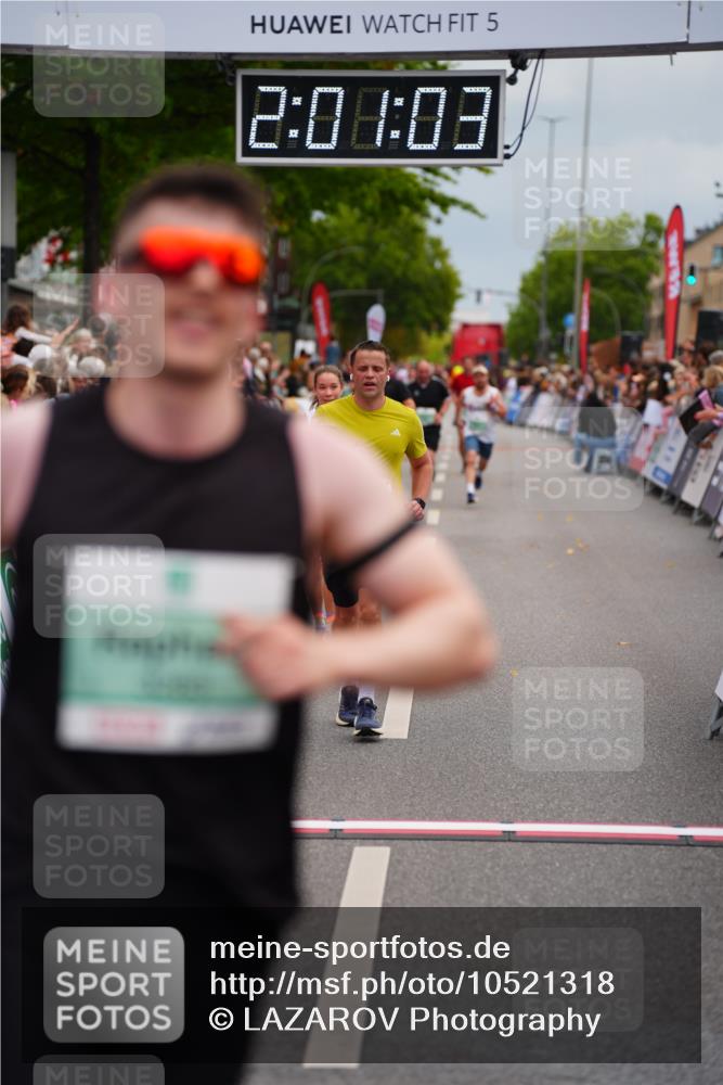 20.09.2026 - PSD Bank Halbmarathon LAZAROV Photography http://msf.ph/oto/10521318 20.09.2026 12:01:03 Ziel 1271, 1682, 2020, 3027, 3283, 3368, 3383, 3554 meine-sportfotos.de