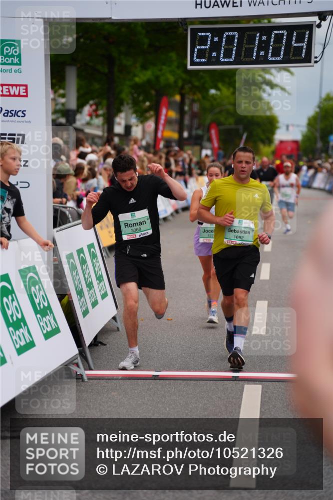 20.09.2026 - PSD Bank Halbmarathon LAZAROV Photography http://msf.ph/oto/10521326 20.09.2026 12:01:04 Ziel 1271, 1682, 2567, 3027, 3283, 3368, 3554, 4199 meine-sportfotos.de