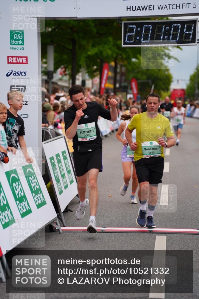 20.09.2026 - PSD Bank Halbmarathon LAZAROV Photography http://msf.ph/oto/10521332 20.09.2026 12:01:04 Ziel 1271, 1682, 2567, 3027, 3283, 3368, 3554, 4199 meine-sportfotos.de