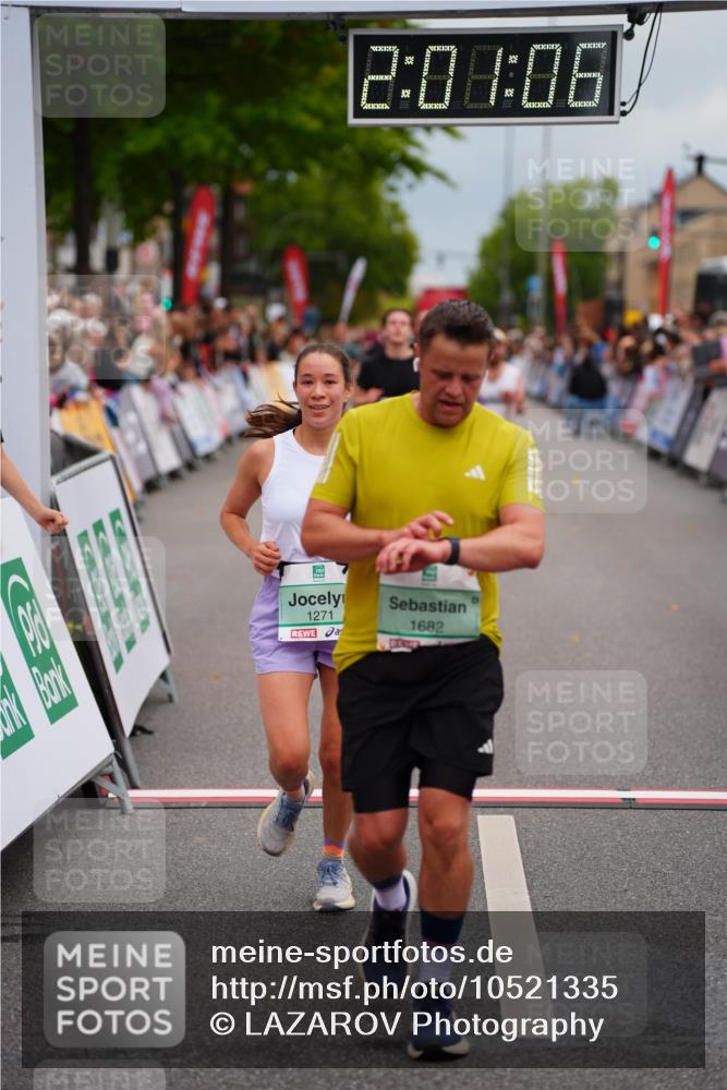 20.09.2026 - PSD Bank Halbmarathon LAZAROV Photography http://msf.ph/oto/10521335 20.09.2026 12:01:05 Ziel 1271, 1682, 2567, 3027, 3283, 3368, 4199 meine-sportfotos.de