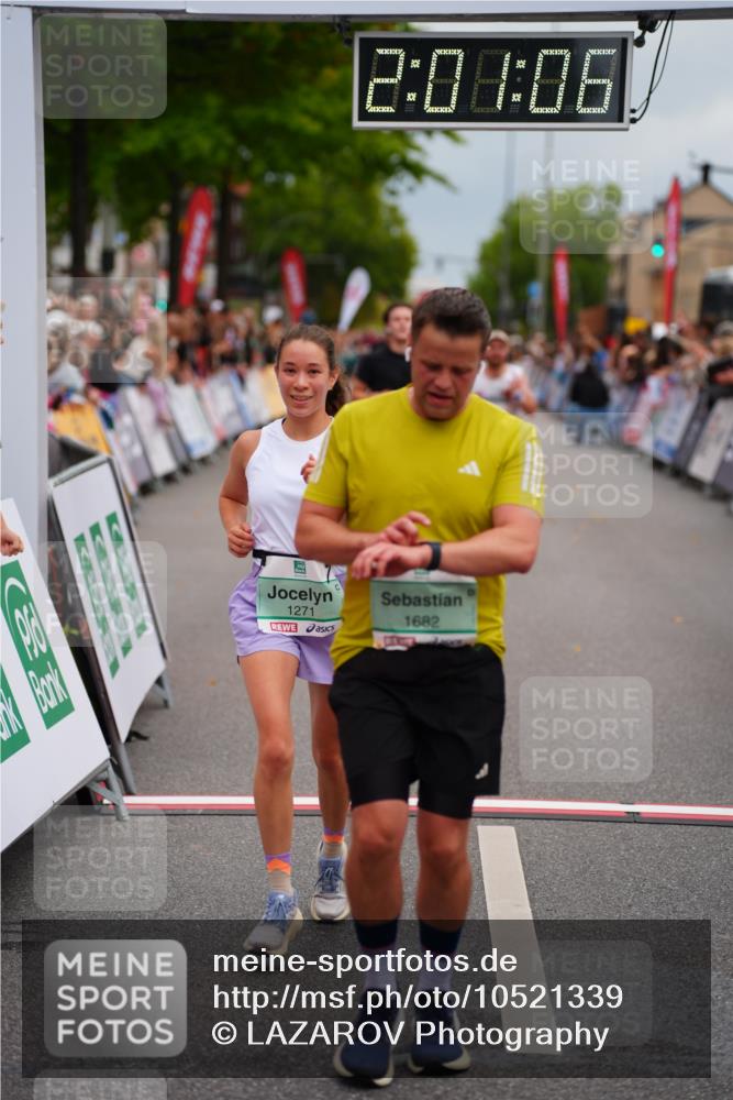 20.09.2026 - PSD Bank Halbmarathon LAZAROV Photography http://msf.ph/oto/10521339 20.09.2026 12:01:05 Ziel 1271, 1682, 2567, 3027, 3283, 3368, 4199 meine-sportfotos.de