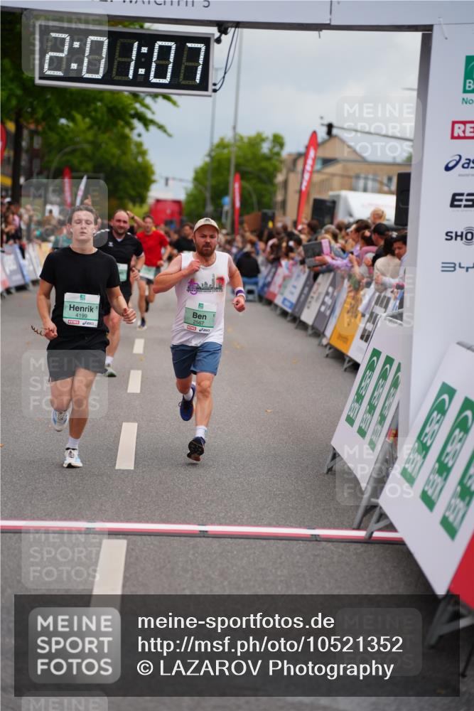 20.09.2026 - PSD Bank Halbmarathon LAZAROV Photography http://msf.ph/oto/10521352 20.09.2026 12:01:07 Ziel 1271, 1682, 2567, 3283, 3368, 4043, 4199 meine-sportfotos.de