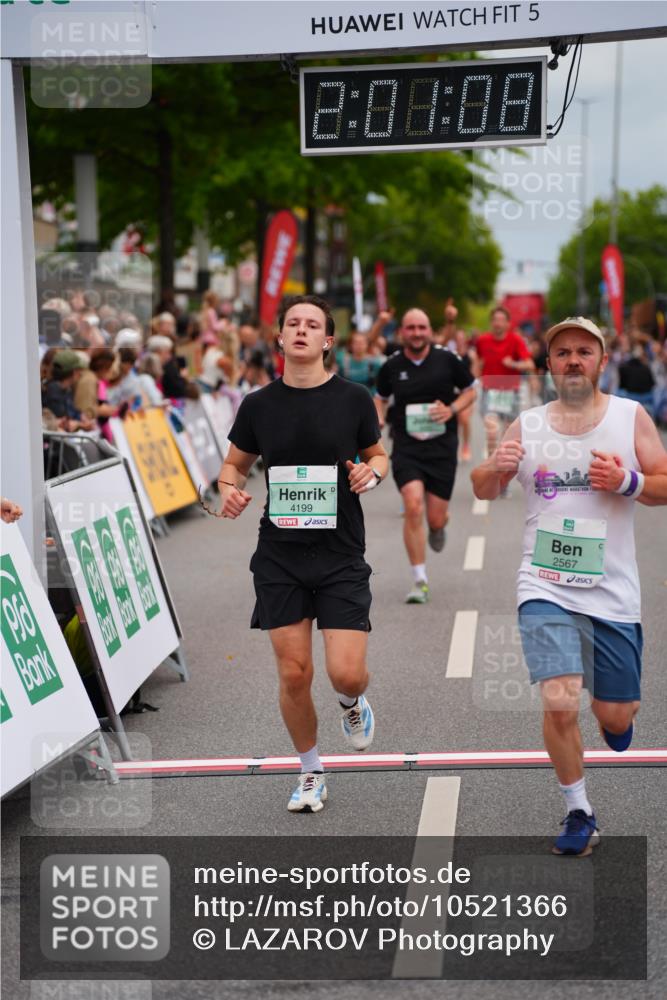 20.09.2026 - PSD Bank Halbmarathon LAZAROV Photography http://msf.ph/oto/10521366 20.09.2026 12:01:08 Ziel 1271, 1682, 2567, 3283, 3368, 4043, 4199 meine-sportfotos.de