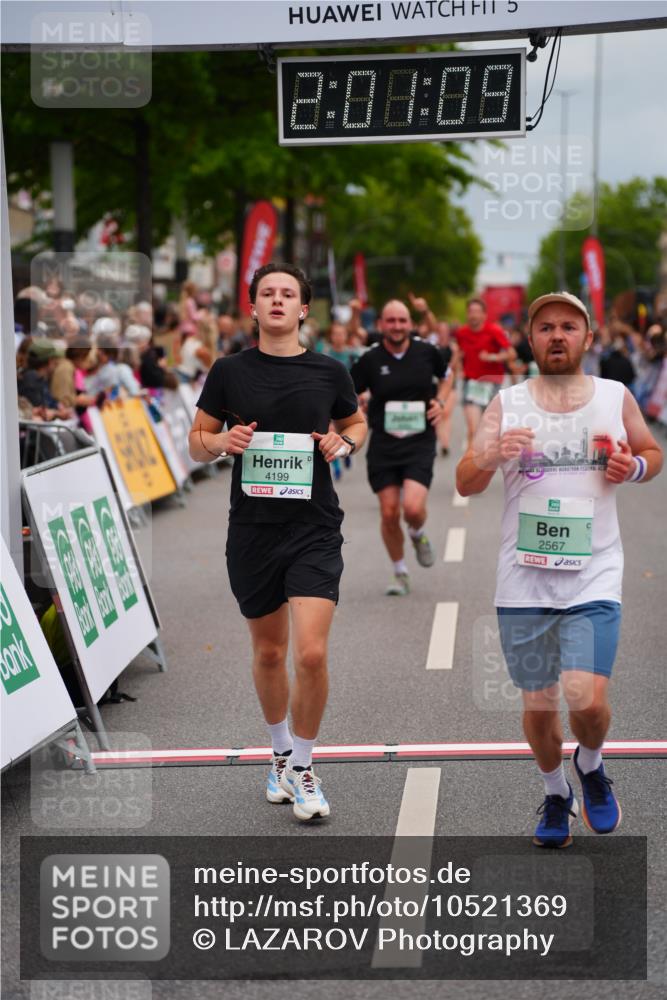 20.09.2026 - PSD Bank Halbmarathon LAZAROV Photography http://msf.ph/oto/10521369 20.09.2026 12:01:08 Ziel 1271, 1682, 2567, 3283, 3368, 4043, 4199 meine-sportfotos.de