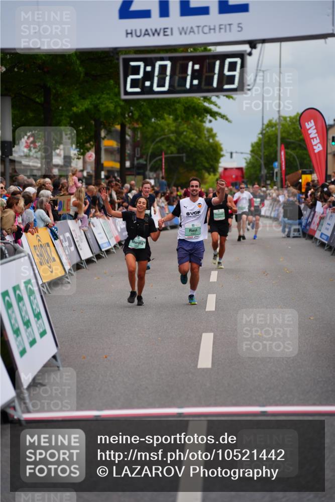 20.09.2026 - PSD Bank Halbmarathon LAZAROV Photography http://msf.ph/oto/10521442 20.09.2026 12:01:19 Ziel 1027, 1451, 1641, 1818, 1928, 2375, 2527, 3789 meine-sportfotos.de