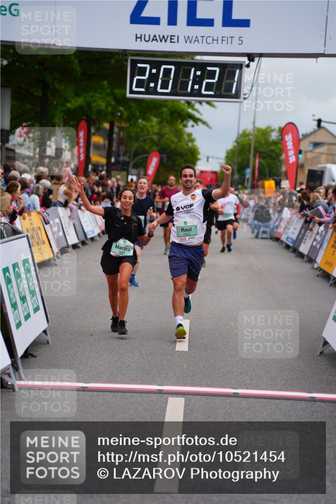 20.09.2026 - PSD Bank Halbmarathon LAZAROV Photography http://msf.ph/oto/10521454 20.09.2026 12:01:20 Ziel 1027, 1451, 1641, 1818, 1928, 2375, 2527, 3789 meine-sportfotos.de