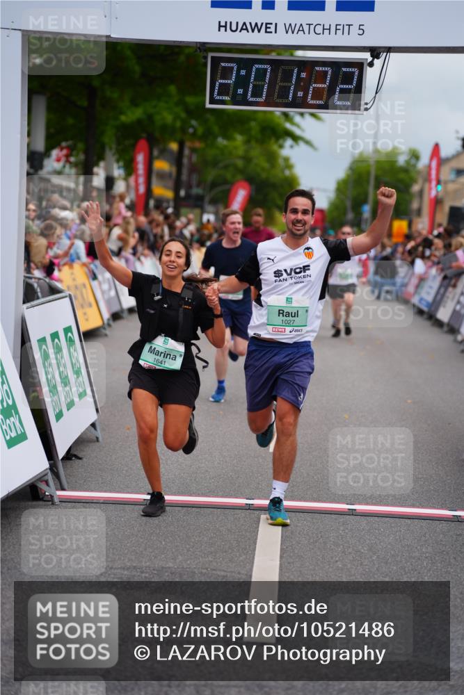 20.09.2026 - PSD Bank Halbmarathon LAZAROV Photography http://msf.ph/oto/10521486 20.09.2026 12:01:22 Ziel 1027, 1641, 1818, 1928, 2142, 2174, 2375, 2494, 2527, 2661, 4334 meine-sportfotos.de