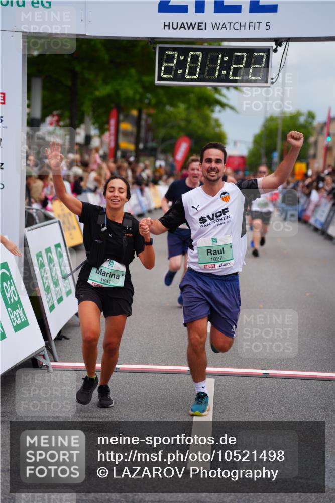 20.09.2026 - PSD Bank Halbmarathon LAZAROV Photography http://msf.ph/oto/10521498 20.09.2026 12:01:22 Ziel 1027, 1641, 1818, 1928, 2142, 2174, 2375, 2494, 2527, 2661, 4334 meine-sportfotos.de