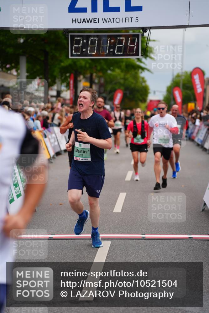20.09.2026 - PSD Bank Halbmarathon LAZAROV Photography http://msf.ph/oto/10521504 20.09.2026 12:01:24 Ziel 1027, 1641, 1928, 2142, 2174, 2494, 2661, 2748, 4334 meine-sportfotos.de