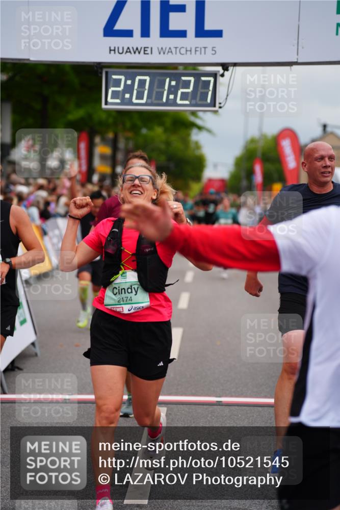 20.09.2026 - PSD Bank Halbmarathon LAZAROV Photography http://msf.ph/oto/10521545 20.09.2026 12:01:26 Ziel 1027, 1641, 1928, 2142, 2174, 2494, 2661, 2748, 3271, 3492, 4334 meine-sportfotos.de