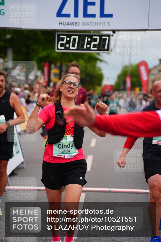 20.09.2026 - PSD Bank Halbmarathon LAZAROV Photography http://msf.ph/oto/10521551 20.09.2026 12:01:26 Ziel 1027, 1641, 1928, 2142, 2174, 2494, 2661, 2748, 3271, 3492, 4334 meine-sportfotos.de