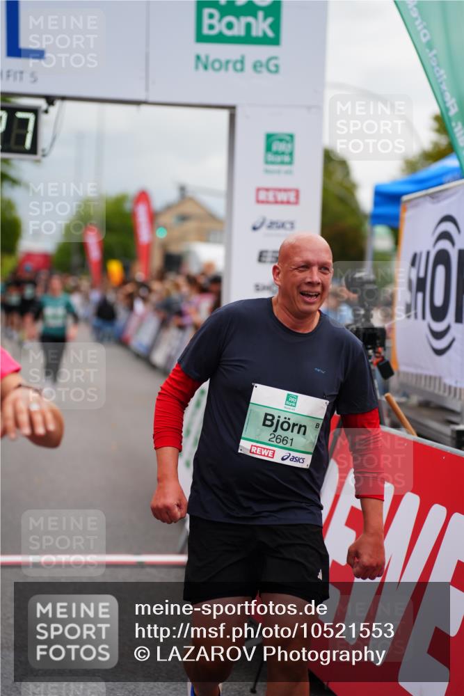 20.09.2026 - PSD Bank Halbmarathon LAZAROV Photography http://msf.ph/oto/10521553 20.09.2026 12:01:27 Ziel 1027, 1641, 1928, 1999, 2142, 2174, 2494, 2661, 2748, 3271, 3492, 4334 meine-sportfotos.de