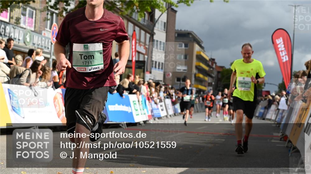 20.09.2026 - PSD Bank Halbmarathon J. Mangold http://msf.ph/oto/10521559 20.09.2026 11:57:41 Ziel 1052, 1301, 1530, 1709, 1711, 2052, 2092, 2253, 2531, 2540, 2846, 3107, 3256, 3374, 3624, 3762, 3935, 3941, 4610 meine-sportfotos.de