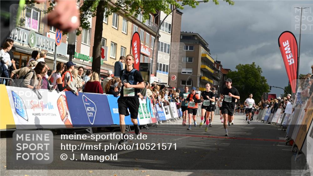 20.09.2026 - PSD Bank Halbmarathon J. Mangold http://msf.ph/oto/10521571 20.09.2026 11:57:44 Ziel 1052, 1210, 1301, 1530, 1709, 1711, 2531, 2846, 2935, 3107, 3280, 3624, 3762, 3941, 4327, 4589, 4610 meine-sportfotos.de