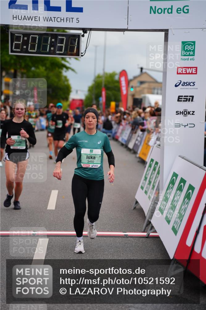 20.09.2026 - PSD Bank Halbmarathon LAZAROV Photography http://msf.ph/oto/10521592 20.09.2026 12:01:30 Ziel 1027, 1641, 1928, 1933, 1999, 2142, 2174, 2189, 2383, 2494, 2661, 2748, 3271, 3492, 4334 meine-sportfotos.de