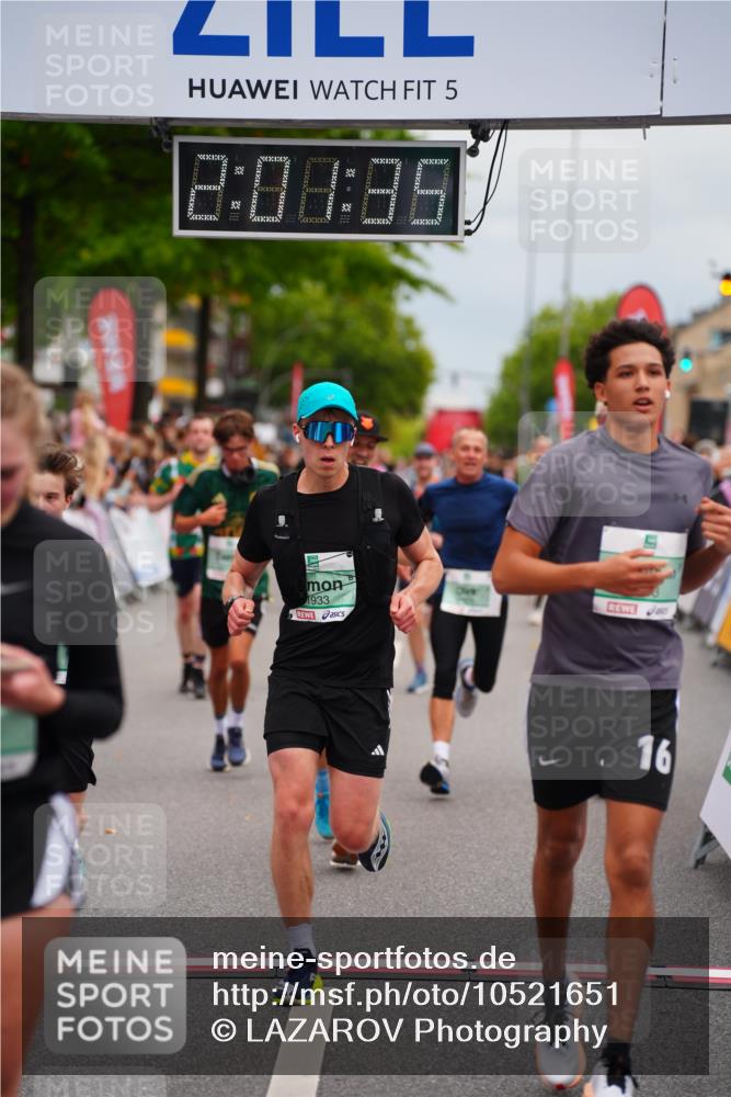 20.09.2026 - PSD Bank Halbmarathon LAZAROV Photography http://msf.ph/oto/10521651 20.09.2026 12:01:34 Ziel 1142, 1328, 1382, 1393, 1933, 1999, 2142, 2189, 2383, 2748, 3148, 3271, 3446, 3492 meine-sportfotos.de