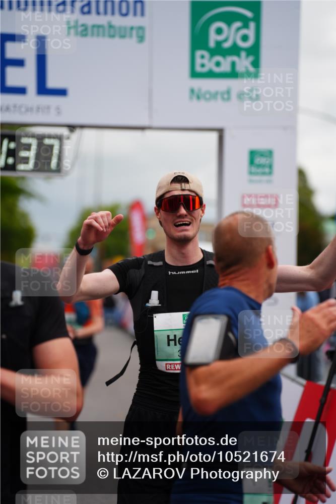 20.09.2026 - PSD Bank Halbmarathon LAZAROV Photography http://msf.ph/oto/10521674 20.09.2026 12:01:37 Ziel 1142, 1227, 1328, 1382, 1393, 1933, 1999, 2189, 2383, 2397, 3148, 3271, 3399, 3446, 3492, 4707 meine-sportfotos.de