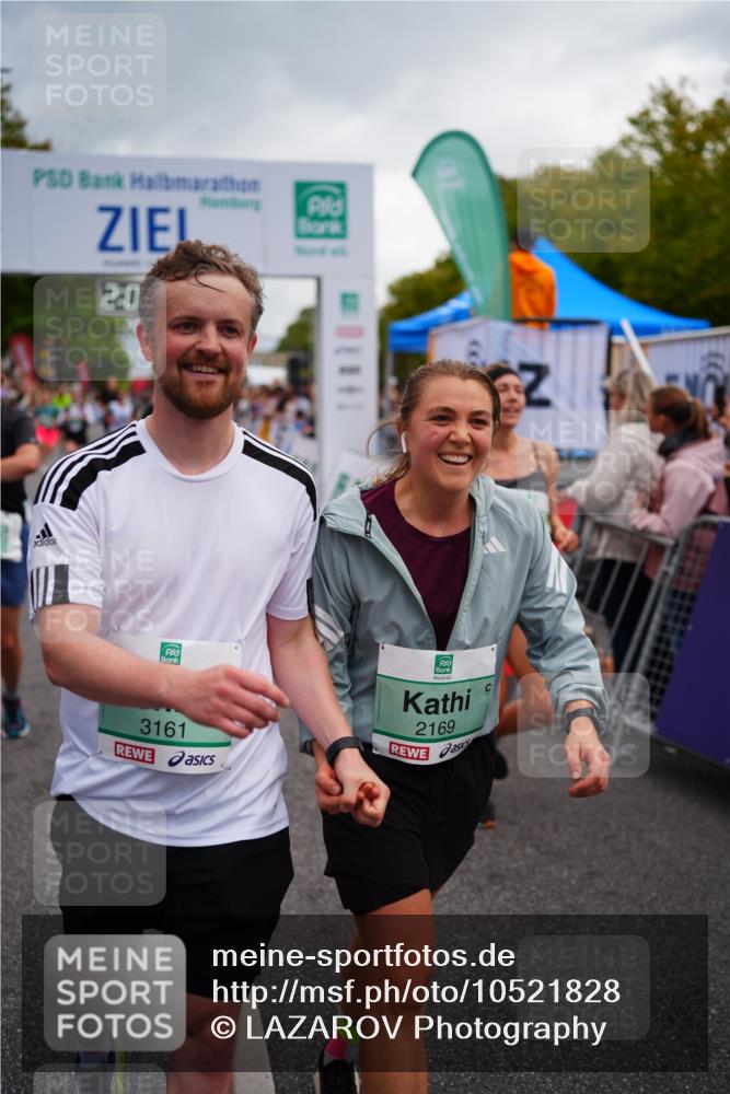 20.09.2026 - PSD Bank Halbmarathon LAZAROV Photography http://msf.ph/oto/10521828 20.09.2026 12:01:48 Ziel 1153, 1227, 1257, 1689, 2169, 2806, 3161, 3218, 3399, 3862, 4089, 4549, 4707 meine-sportfotos.de
