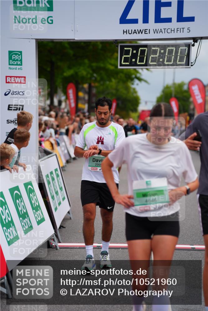 20.09.2026 - PSD Bank Halbmarathon LAZAROV Photography http://msf.ph/oto/10521960 20.09.2026 12:01:59 Ziel 1607, 2806, 2881, 2995, 3135, 3302, 3485, 4089, 4549, 4646 meine-sportfotos.de