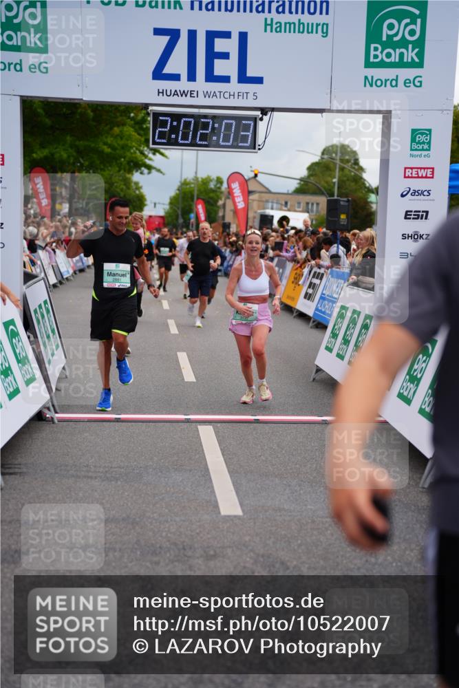 20.09.2026 - PSD Bank Halbmarathon LAZAROV Photography http://msf.ph/oto/10522007 20.09.2026 12:02:02 Ziel 2865, 2881, 2947, 2995, 3007, 3135, 3485, 4167, 4646 meine-sportfotos.de
