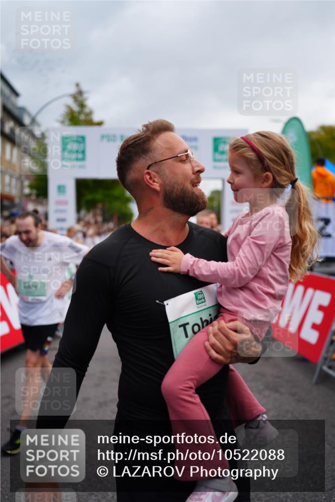 20.09.2026 - PSD Bank Halbmarathon LAZAROV Photography http://msf.ph/oto/10522088 20.09.2026 12:02:10 Ziel 1585, 2486, 2489, 2865, 2881, 2947, 3007, 3135, 3179, 3458, 3557, 3704, 3705, 3793, 4167, 4574, 4719 meine-sportfotos.de