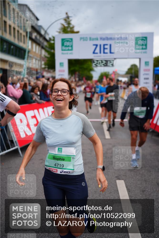 20.09.2026 - PSD Bank Halbmarathon LAZAROV Photography http://msf.ph/oto/10522099 20.09.2026 12:02:11 Ziel 1585, 1926, 2486, 2489, 2865, 2881, 2947, 3007, 3135, 3179, 3458, 3536, 3557, 3704, 3705, 3793, 4167, 4574, 4719 meine-sportfotos.de