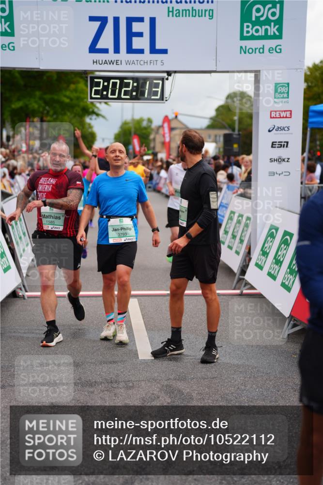 20.09.2026 - PSD Bank Halbmarathon LAZAROV Photography http://msf.ph/oto/10522112 20.09.2026 12:02:12 Ziel 1585, 1926, 2486, 2489, 2865, 2947, 3007, 3179, 3458, 3536, 3557, 3704, 3705, 3793, 4167, 4574, 4719 meine-sportfotos.de
