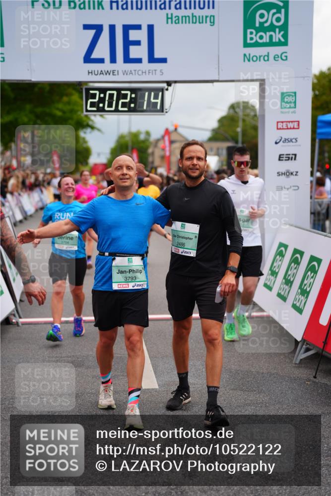 20.09.2026 - PSD Bank Halbmarathon LAZAROV Photography http://msf.ph/oto/10522122 20.09.2026 12:02:14 Ziel 1585, 1926, 2486, 2489, 2865, 2947, 3179, 3458, 3536, 3557, 3704, 3705, 3793, 4574, 4719 meine-sportfotos.de