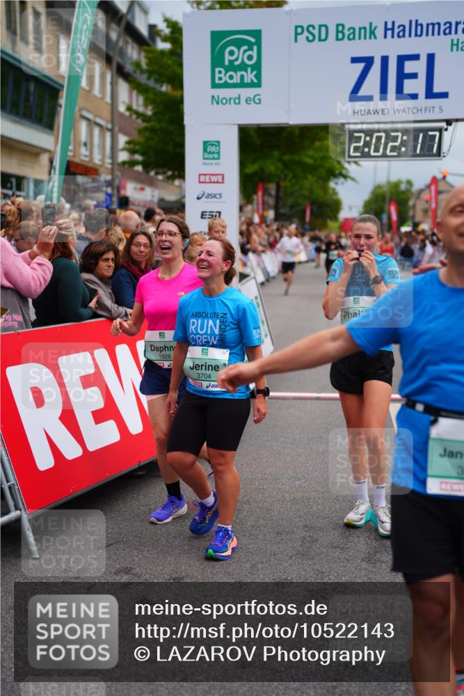 20.09.2026 - PSD Bank Halbmarathon LAZAROV Photography http://msf.ph/oto/10522143 20.09.2026 12:02:16 Ziel 1585, 1926, 2486, 2489, 3179, 3458, 3536, 3557, 3704, 3705, 3793, 4719 meine-sportfotos.de