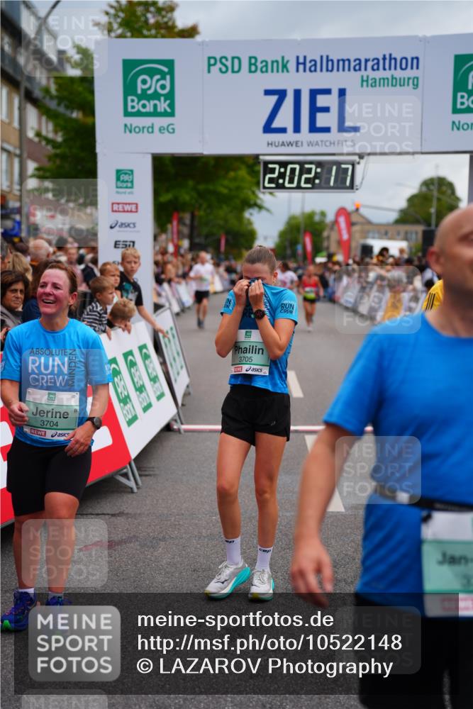 20.09.2026 - PSD Bank Halbmarathon LAZAROV Photography http://msf.ph/oto/10522148 20.09.2026 12:02:17 Ziel 1486, 1585, 1926, 2077, 2486, 2489, 3179, 3458, 3536, 3557, 3704, 3705, 3793, 4068, 4719 meine-sportfotos.de
