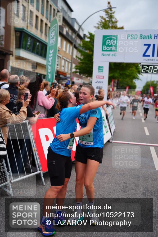 20.09.2026 - PSD Bank Halbmarathon LAZAROV Photography http://msf.ph/oto/10522173 20.09.2026 12:02:18 Ziel 1072, 1486, 1585, 1926, 2077, 2486, 2489, 3458, 3536, 3557, 3704, 3705, 3793, 4068 meine-sportfotos.de