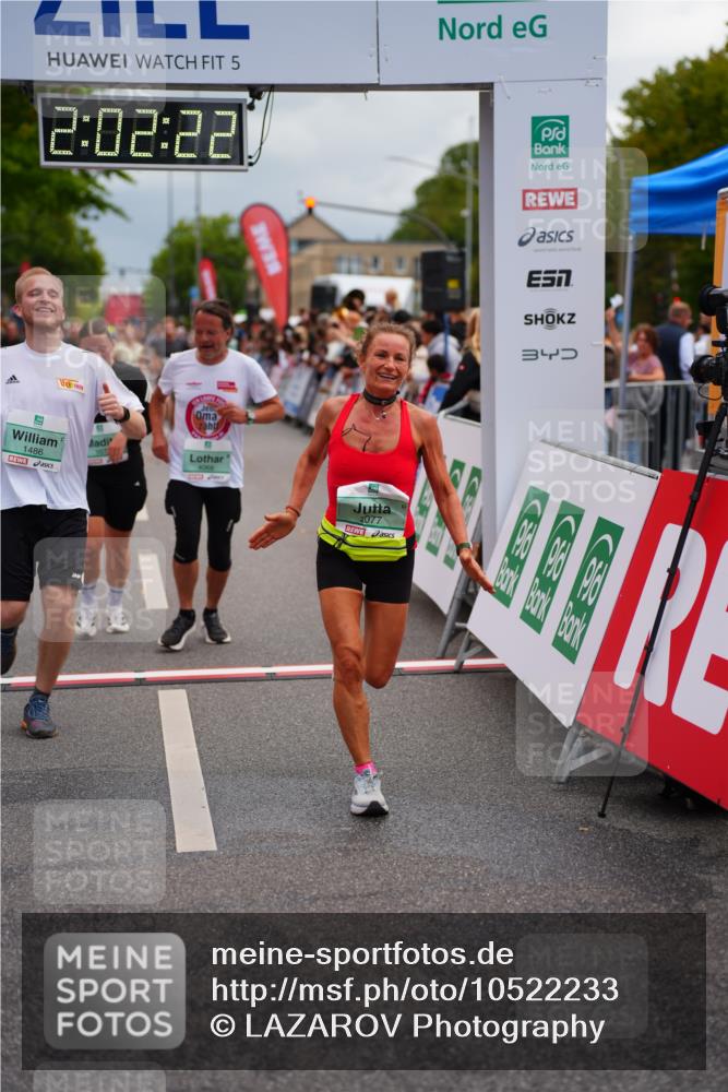 20.09.2026 - PSD Bank Halbmarathon LAZAROV Photography http://msf.ph/oto/10522233 20.09.2026 12:02:21 Ziel 1072, 1250, 1486, 1926, 2077, 3458, 3536, 3557, 3704, 3705, 4068 meine-sportfotos.de