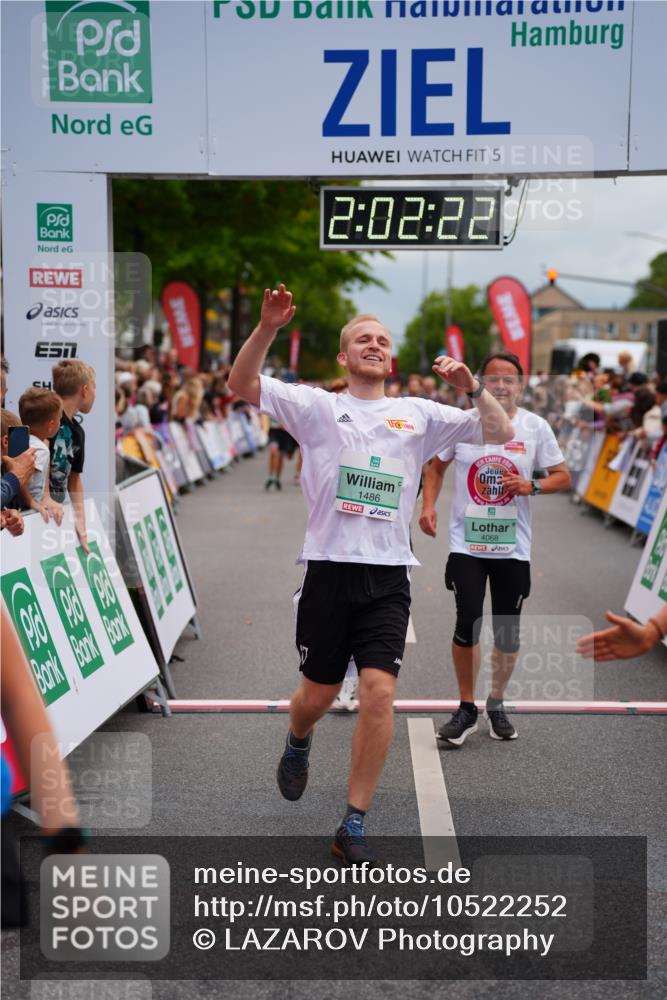 20.09.2026 - PSD Bank Halbmarathon LAZAROV Photography http://msf.ph/oto/10522252 20.09.2026 12:02:22 Ziel 1072, 1250, 1486, 1926, 2077, 2395, 3458, 3536, 4068, 4794 meine-sportfotos.de