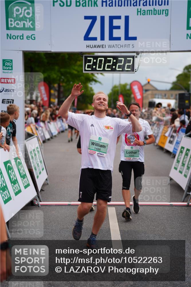 20.09.2026 - PSD Bank Halbmarathon LAZAROV Photography http://msf.ph/oto/10522263 20.09.2026 12:02:22 Ziel 1072, 1250, 1486, 1926, 2077, 2395, 3458, 3536, 4068, 4794 meine-sportfotos.de